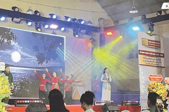 Bùng nổ cùng Đêm Văn nghệ Chào mừng Tân sinh viên Trường Đại học Bình Dương - Phân Hiệu Cà Mau