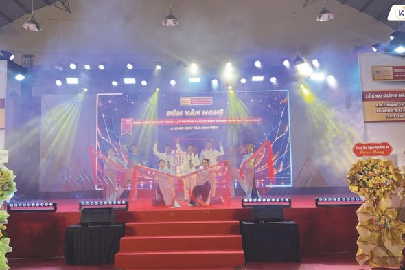 Bùng nổ cùng Đêm Văn nghệ Chào mừng Tân sinh viên Trường Đại học Bình Dương - Phân Hiệu Cà Mau