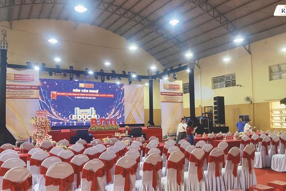 Bùng nổ cùng Đêm Văn nghệ Chào mừng Tân sinh viên Trường Đại học Bình Dương - Phân Hiệu Cà Mau